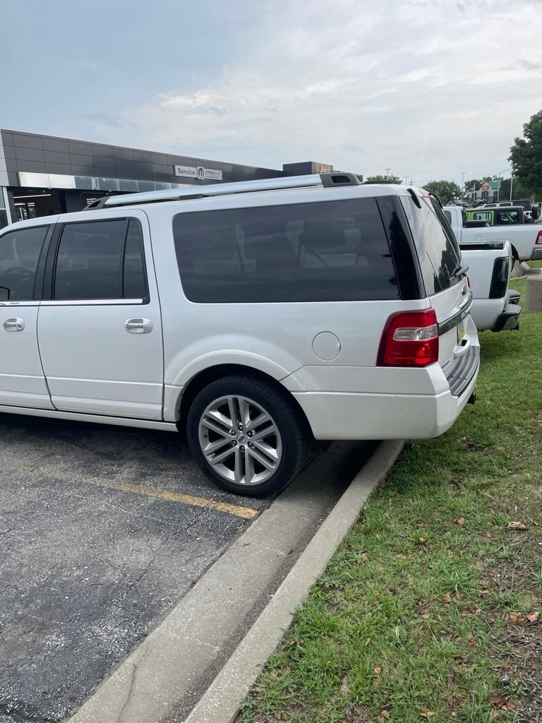 Used 2017 Ford Expedition EL Limited w/ Equipment Group 301A AWD/4WD image 12
