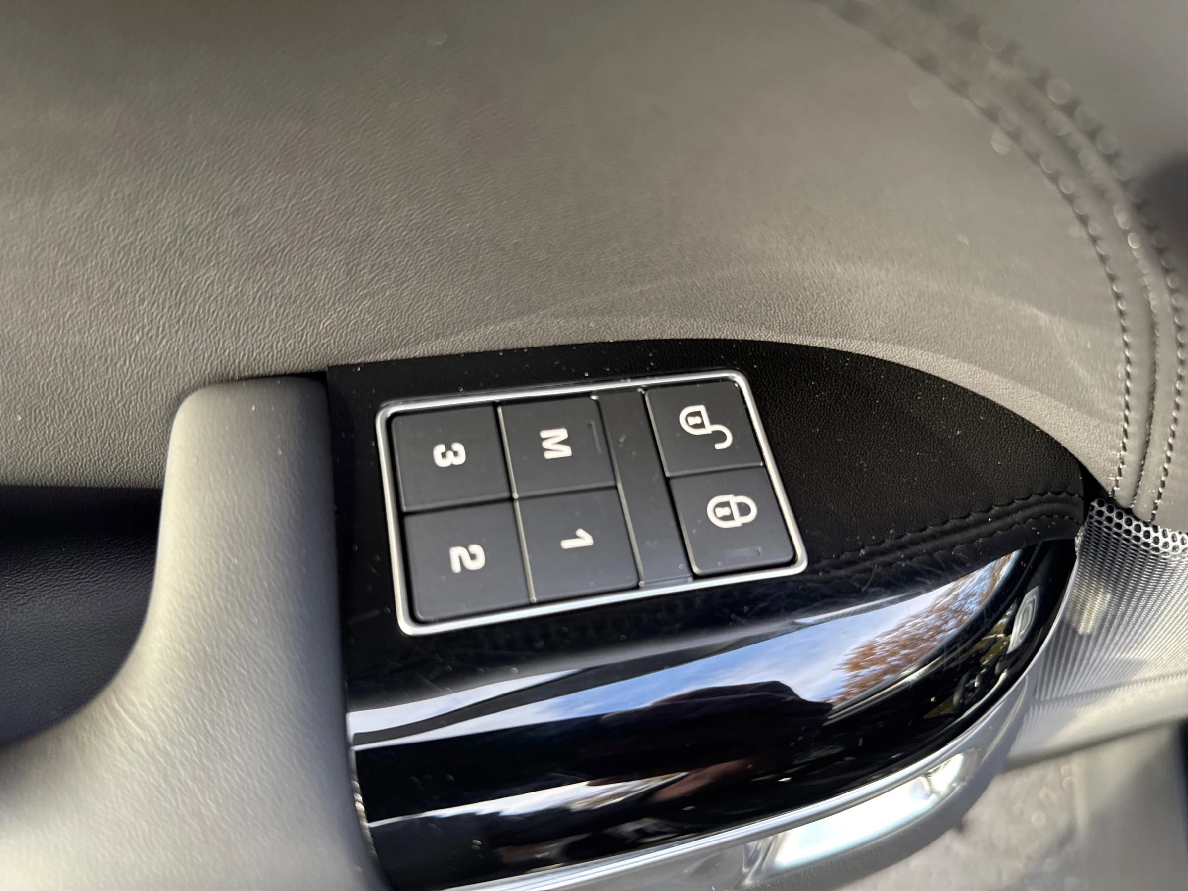 Used 2019 Land Rover Range Rover Sport HSE Dynamic image 25