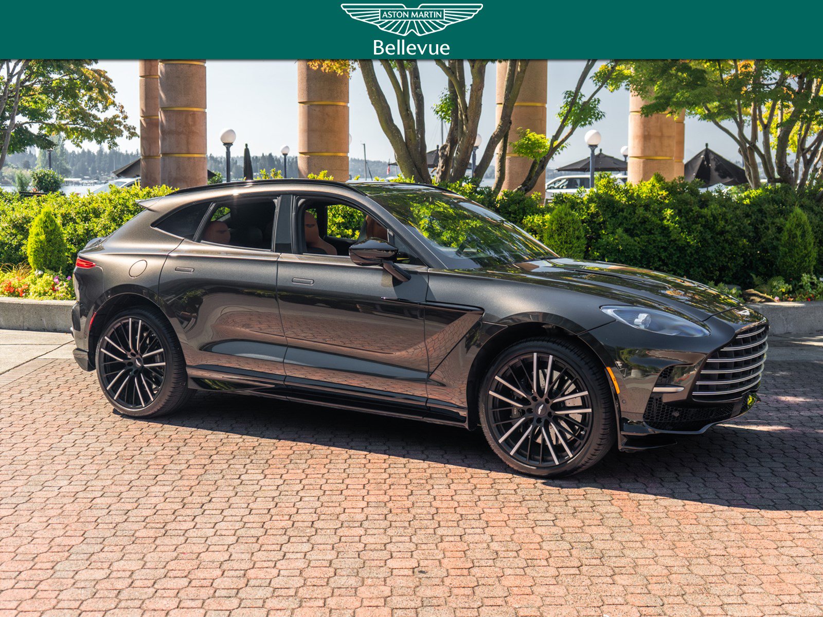 Used 2023 Aston Martin DBX 707 AWD/4WD image 1