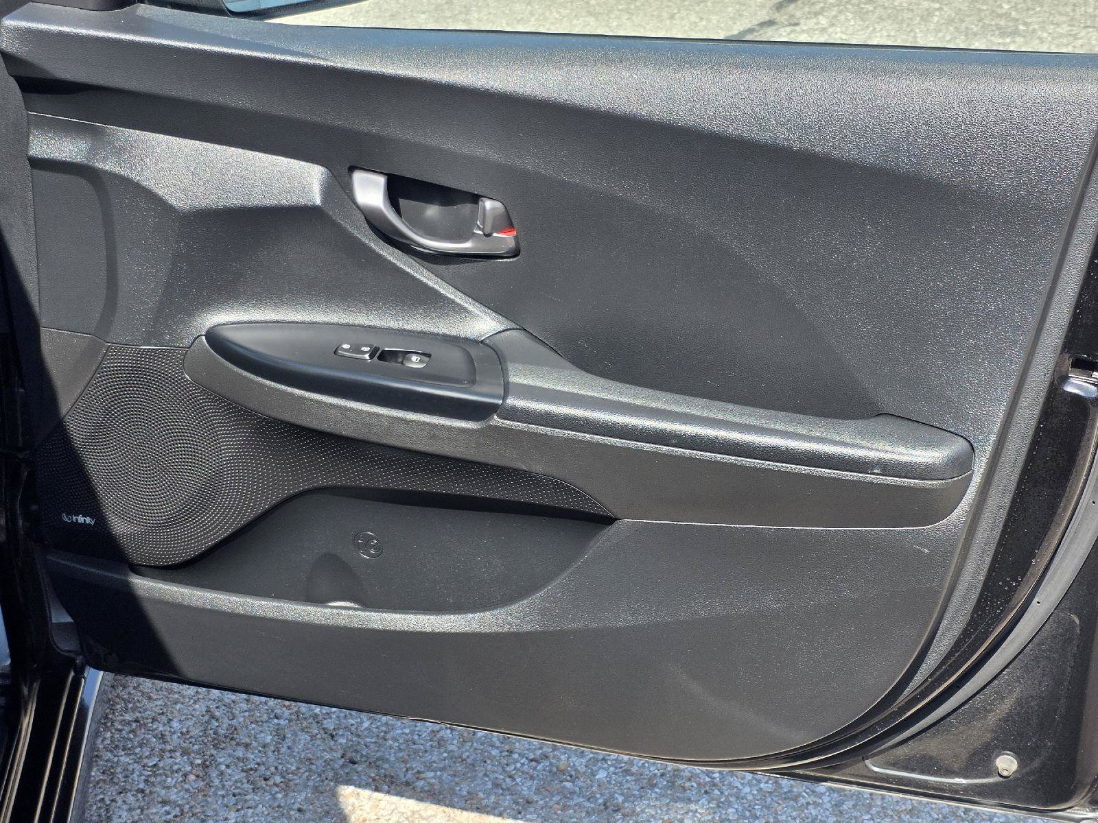 Used 2020 Hyundai Veloster Turbo FWD image 29