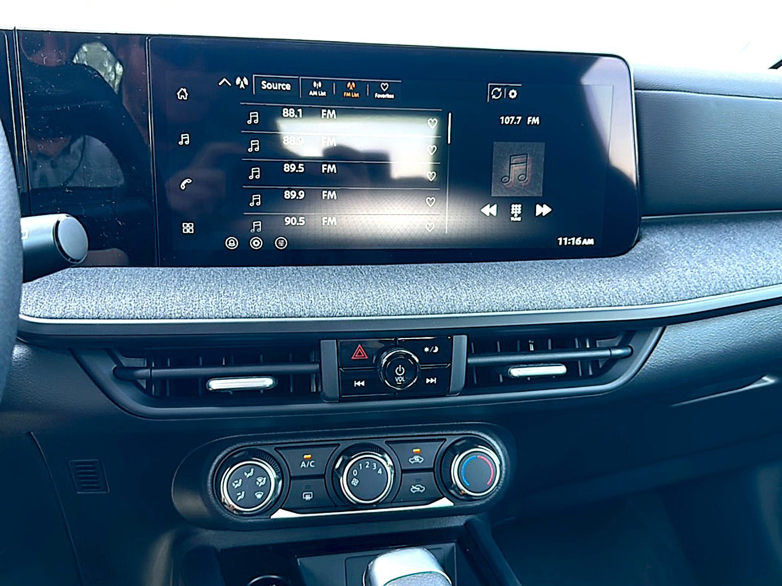 New 2027 Nissan Kicks S FWD image 21