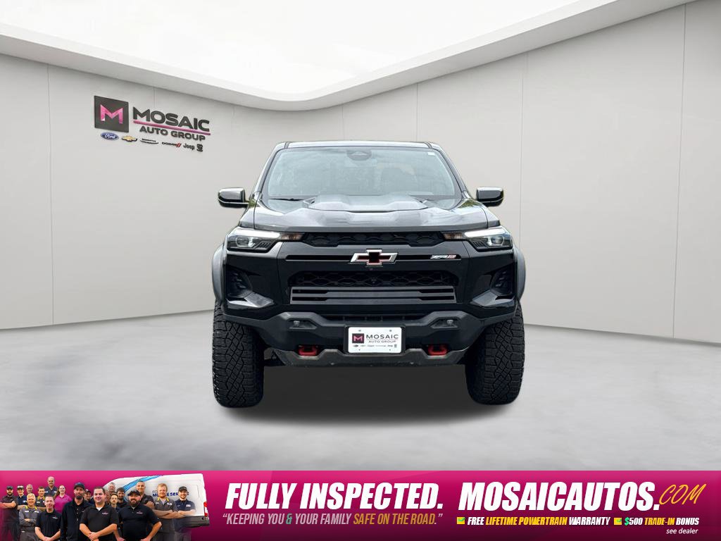 Used 2025 Chevrolet Colorado ZR2 w/ Technology Package AWD/4WD image 2
