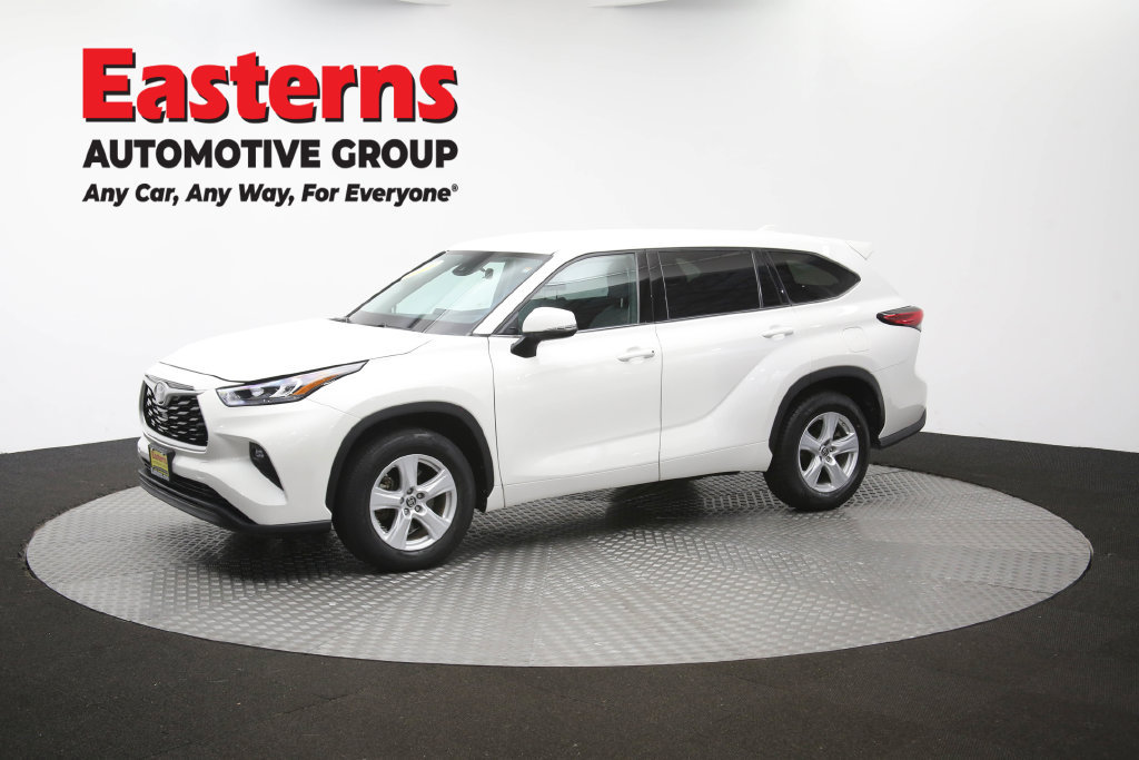 Used 2020 Toyota Highlander LE FWD image 60