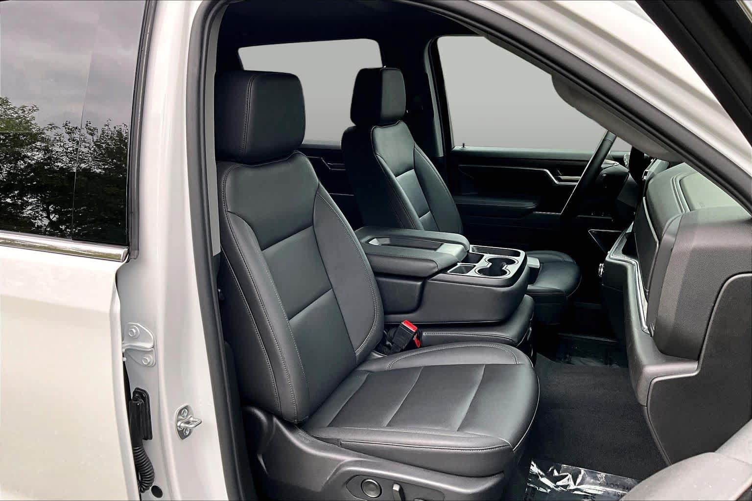 Used 2026 GMC Sierra 1500 SLT AWD/4WD image 9