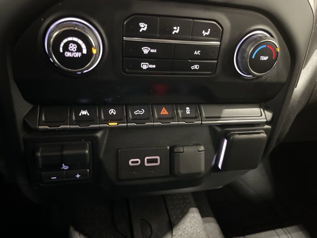 Certified 2023 Chevrolet Silverado 1500 Custom image 17