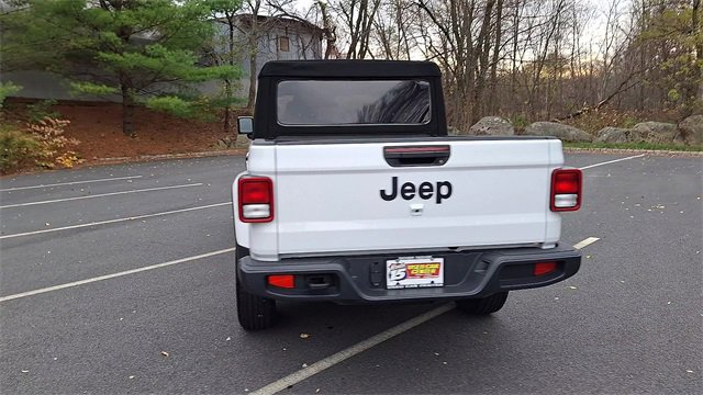 Used 2024 Jeep Gladiator Sport image 7