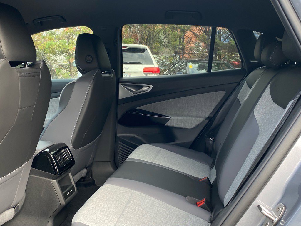 Certified 2024 Volkswagen ID.4 2WD image 17