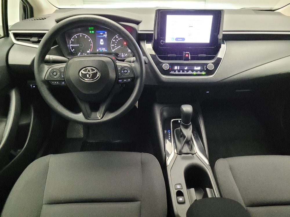 Used 2025 Toyota Corolla LE image 22