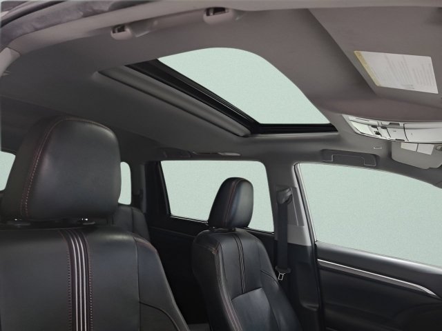 Used 2019 Toyota Highlander SE AWD/4WD image 12