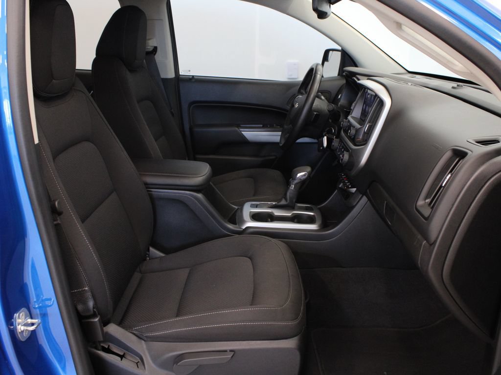 Used 2022 Chevrolet Colorado LT w/ Safety Package RWD image 13