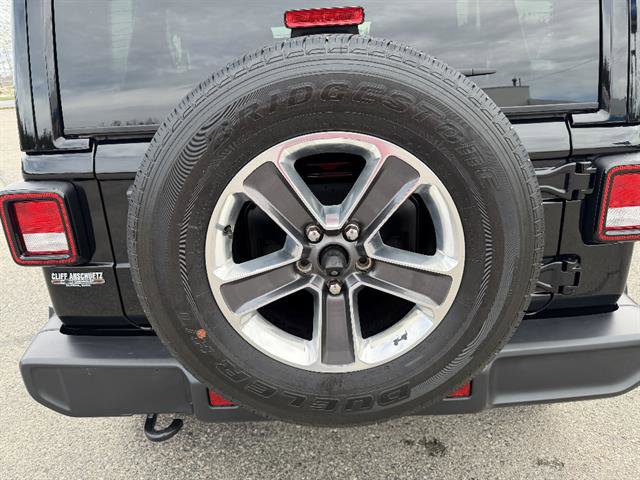 Used 2021 Jeep Wrangler Unlimited Sahara w/ Uconnect 4C Nav & Sound Group AWD/4WD image 21