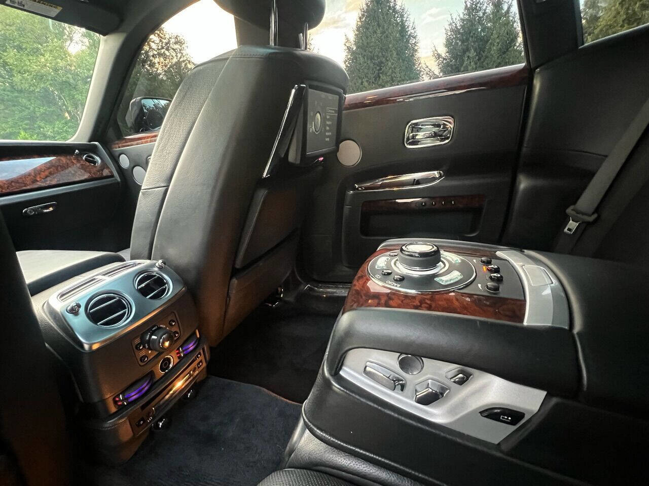 Used 2013 Rolls-Royce Ghost image 27