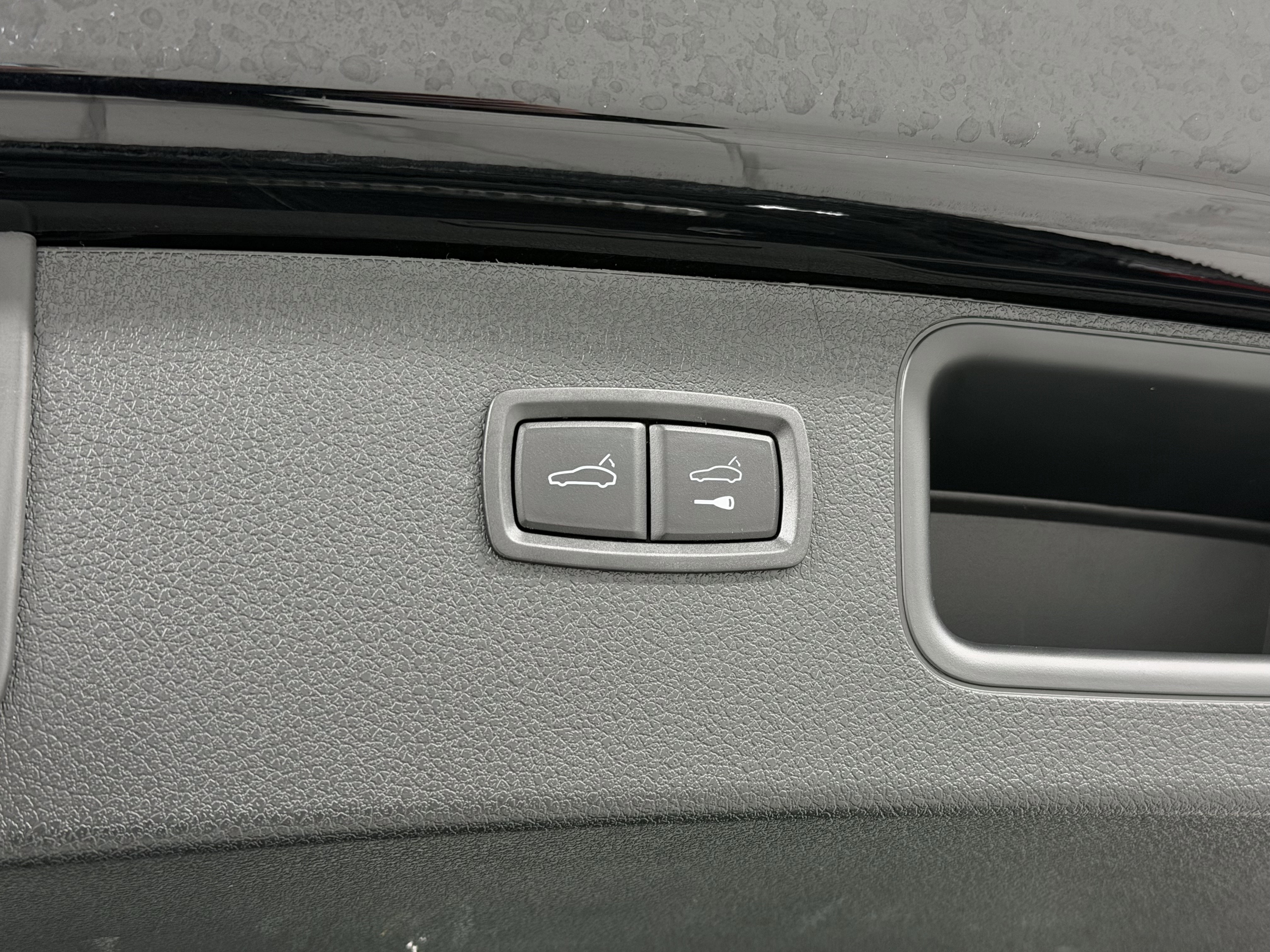 Certified 2025 Porsche Macan image 62