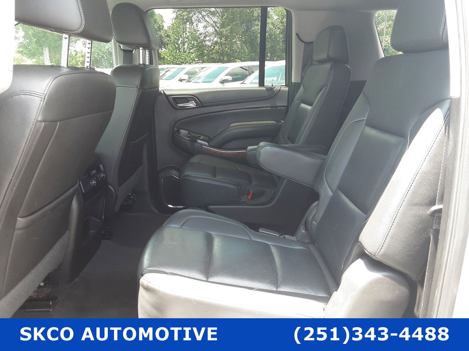 Used 2018 Chevrolet Suburban Premier RWD image 14