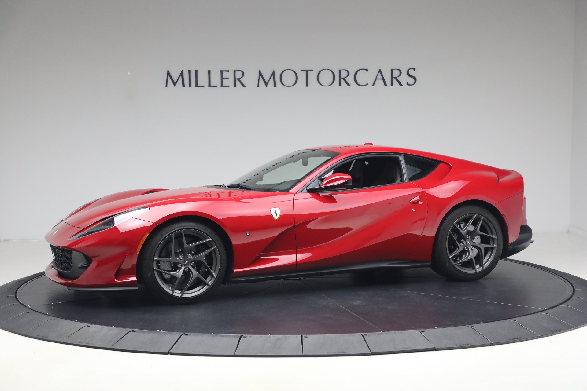 Certified 2018 Ferrari 812 Superfast RWD image 2