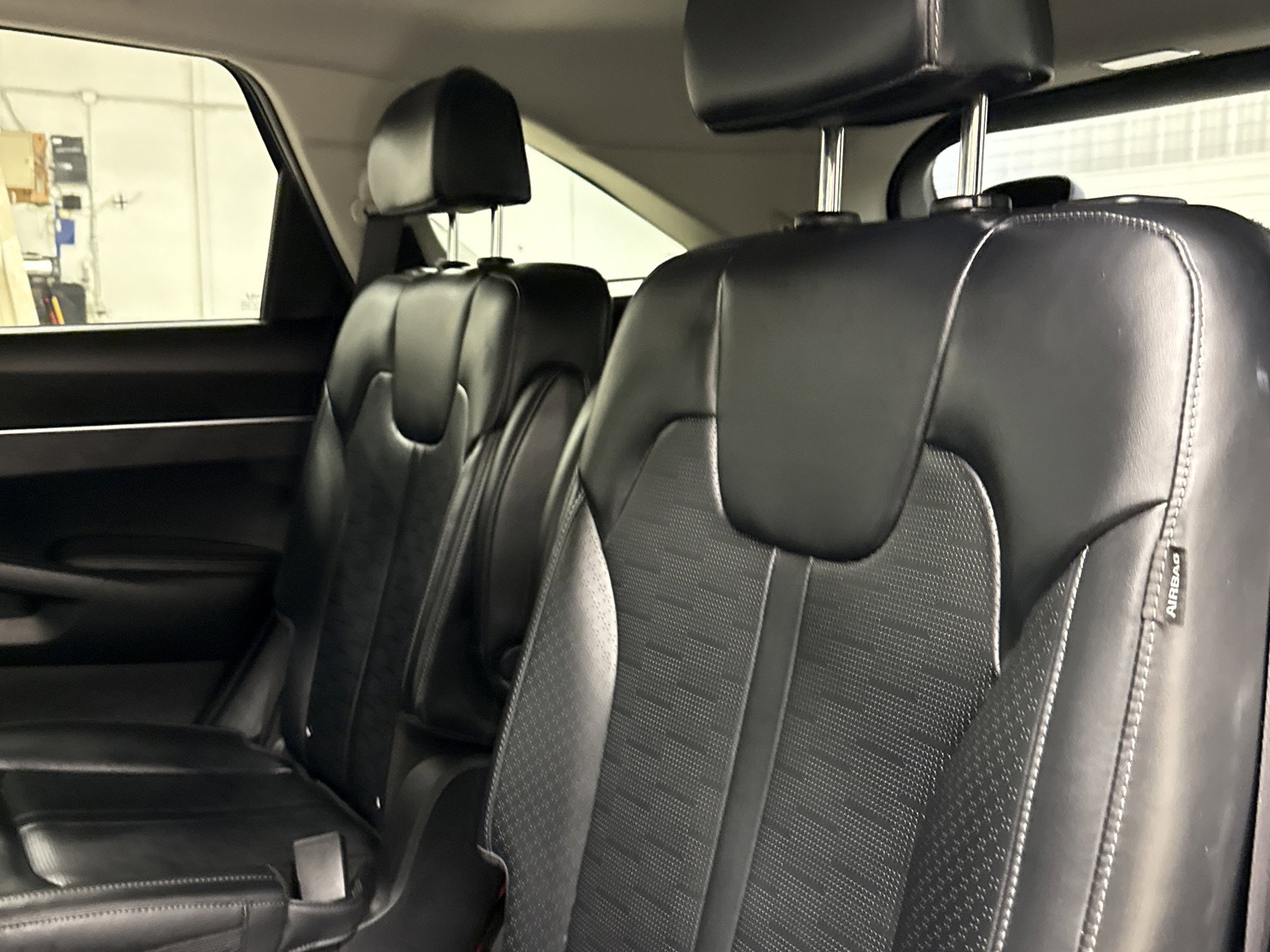 Used 2025 Kia Sorento EX w/ EX Panoramic Sunroof Package image 13