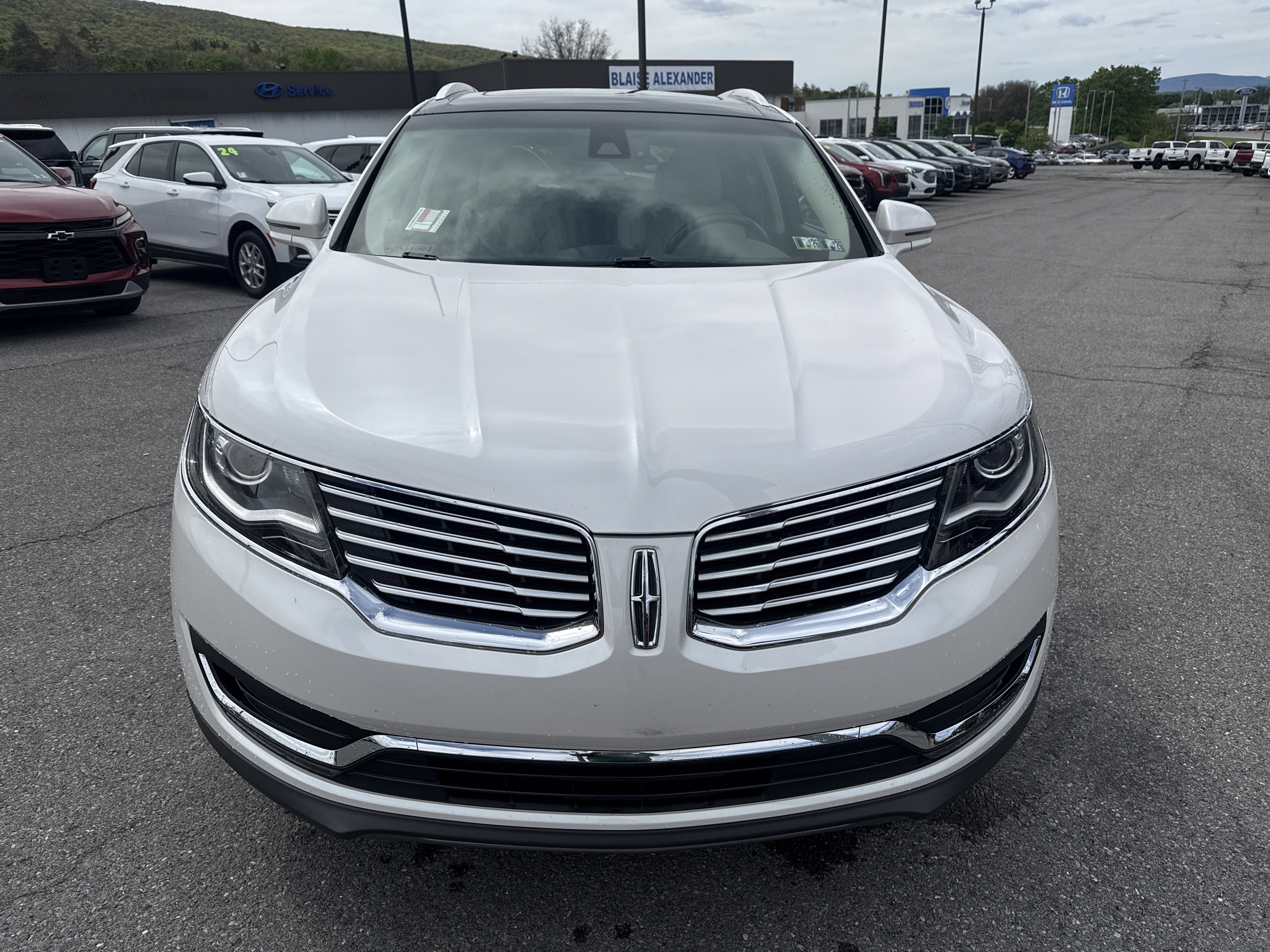 Used 2016 Lincoln MKX Reserve w/ Climate Package AWD/4WD image 9