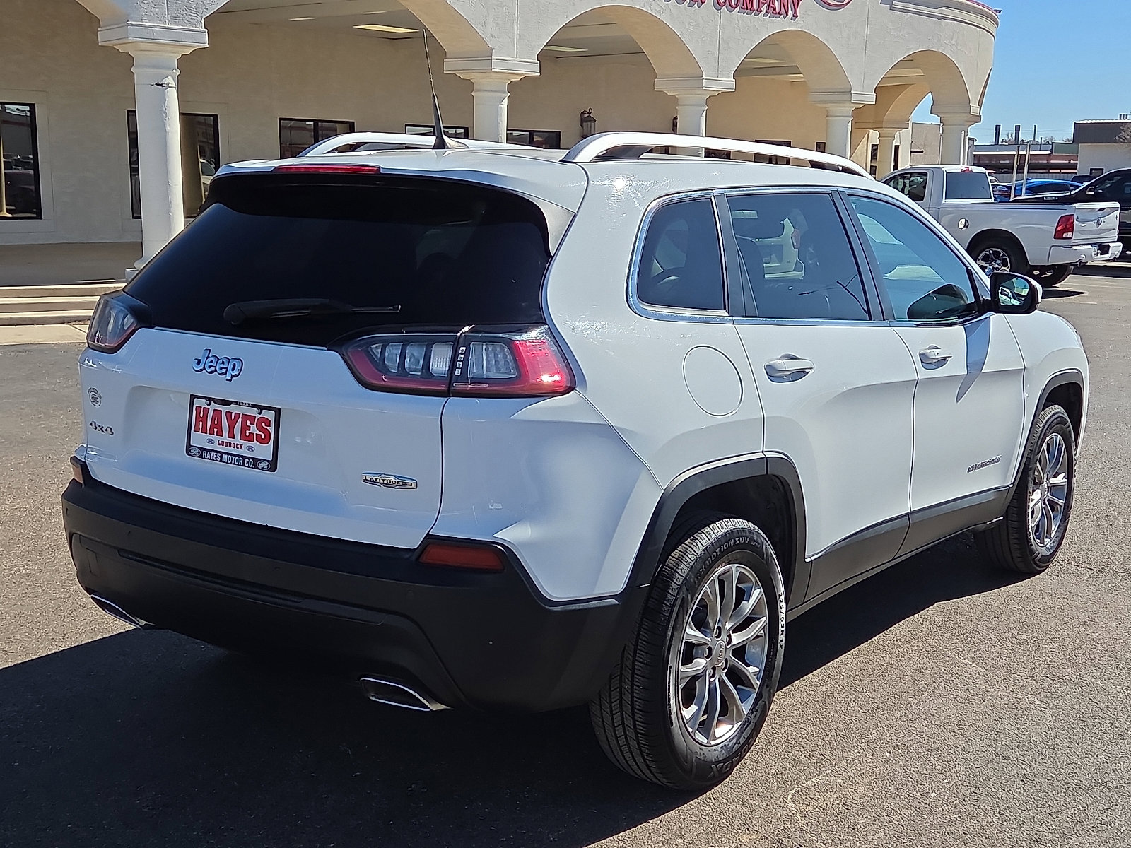 Used 2020 Jeep Cherokee Latitude Plus w/ Cold Weather Group image 4