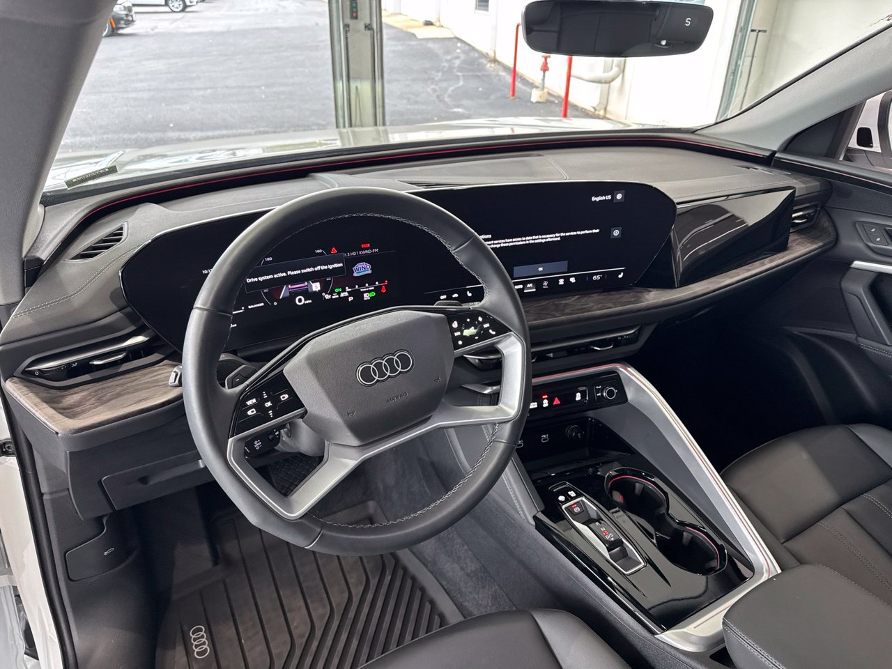 Used 2025 Audi Q5 Premium AWD/4WD image 17