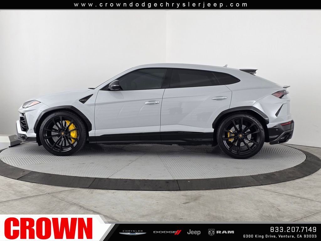 Used 2022 Lamborghini Urus AWD/4WD image 4