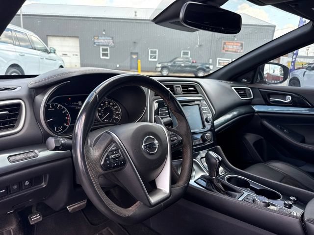 Used 2020 Nissan Maxima SR FWD image 10