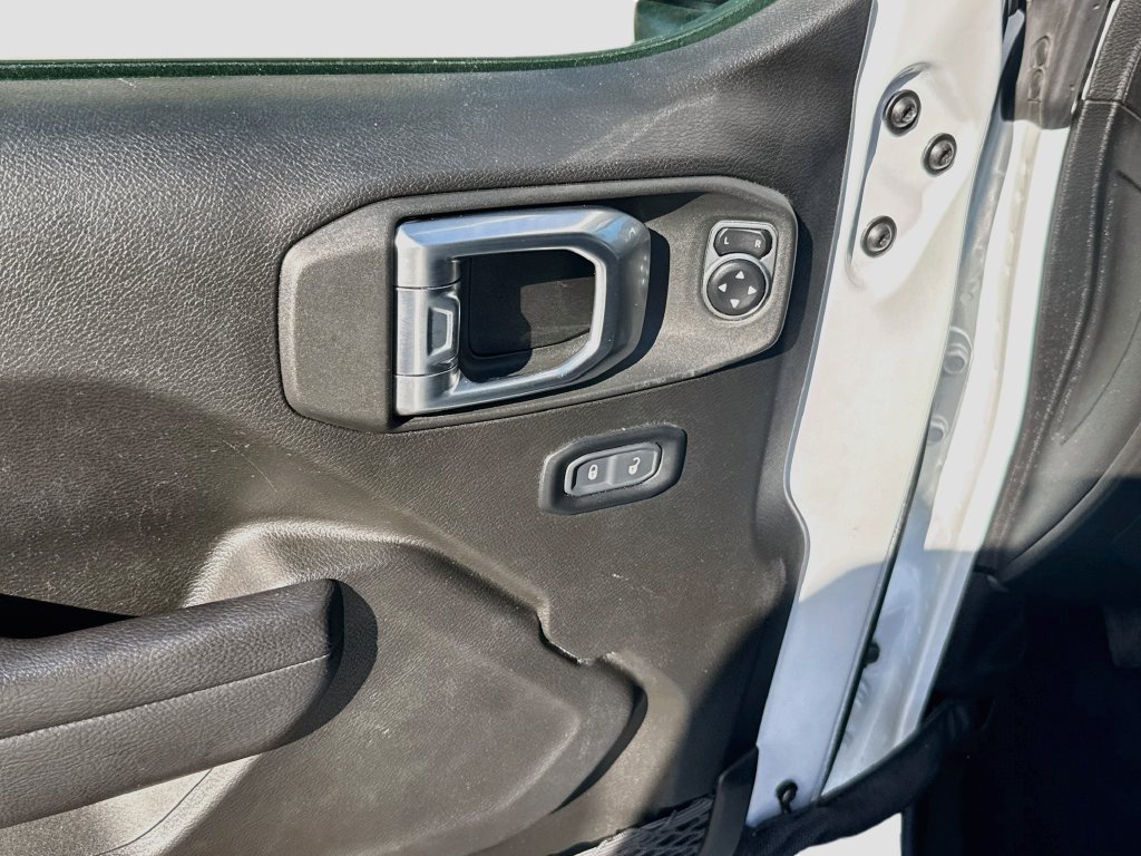 Used 2024 Jeep Wrangler Unlimited AWD/4WD image 34
