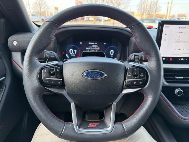 Used 2025 Ford Explorer ST image 46