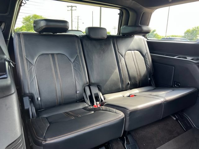 Used 2023 Ford Expedition Platinum RWD image 34