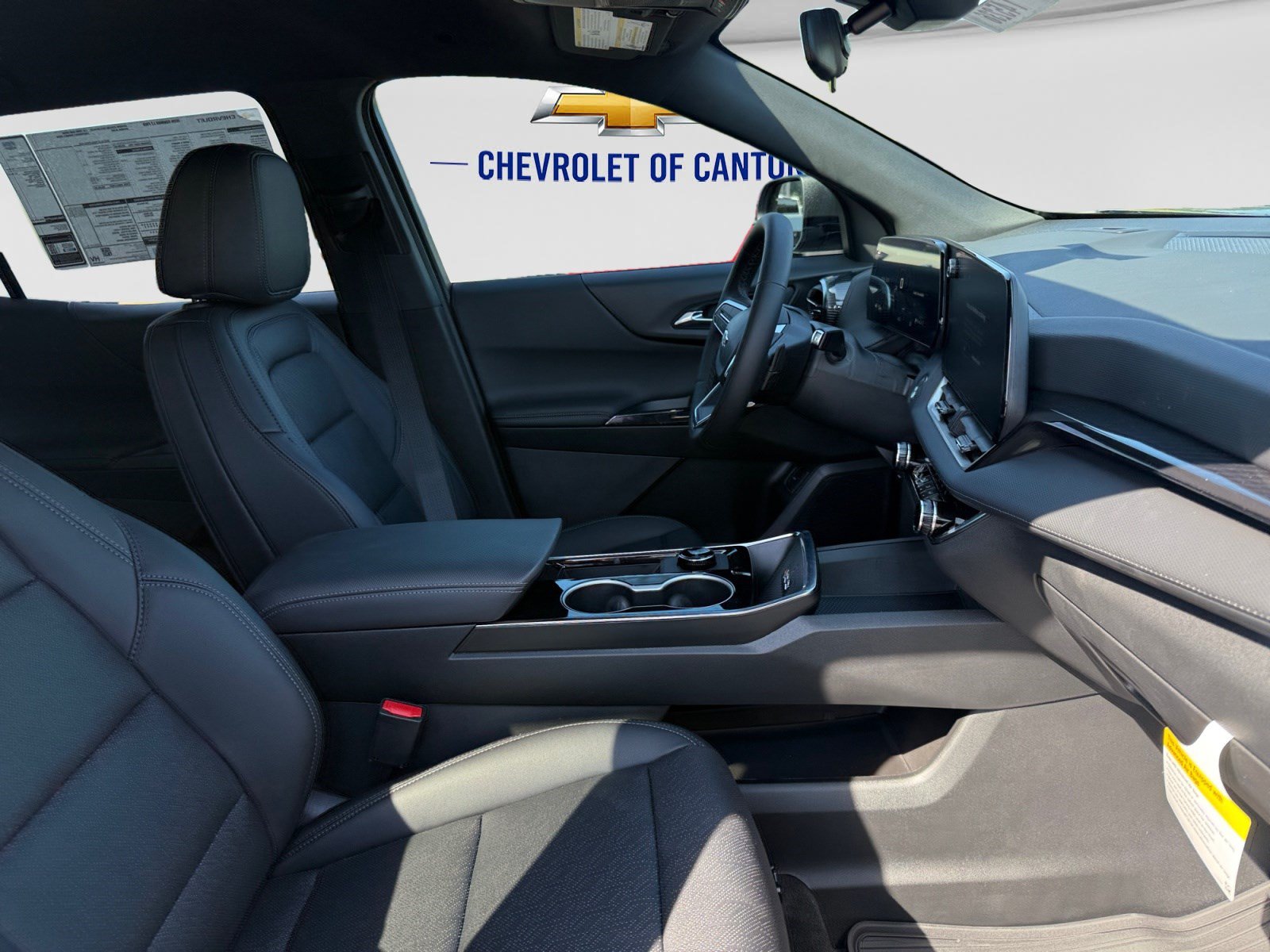 New 2026 Chevrolet Equinox LT w/ Convenience Package II FWD image 13