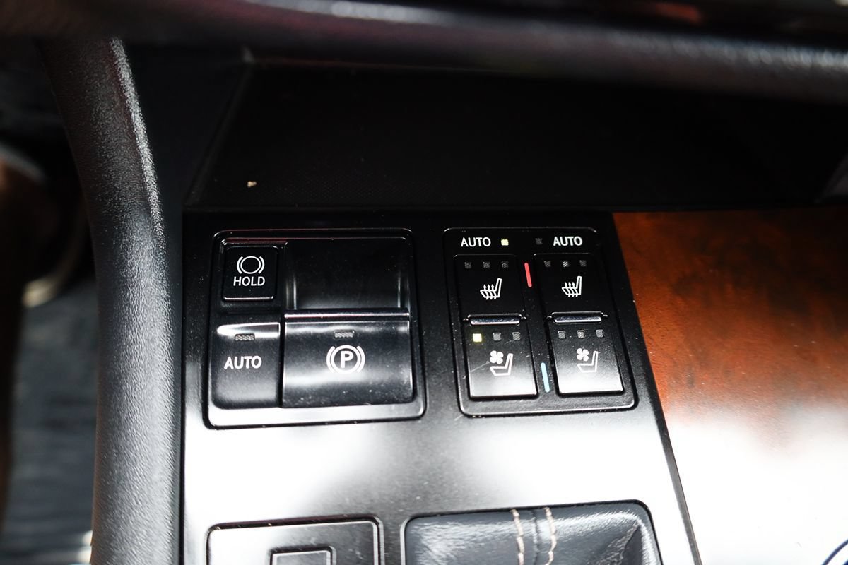 Used 2018 Lexus RX 450h AWD w/ Premium Package image 33