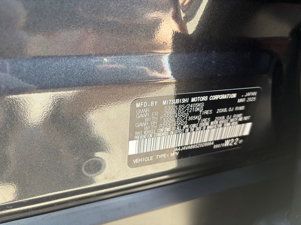 Used 2025 Mitsubishi Outlander SE AWD/4WD image 23