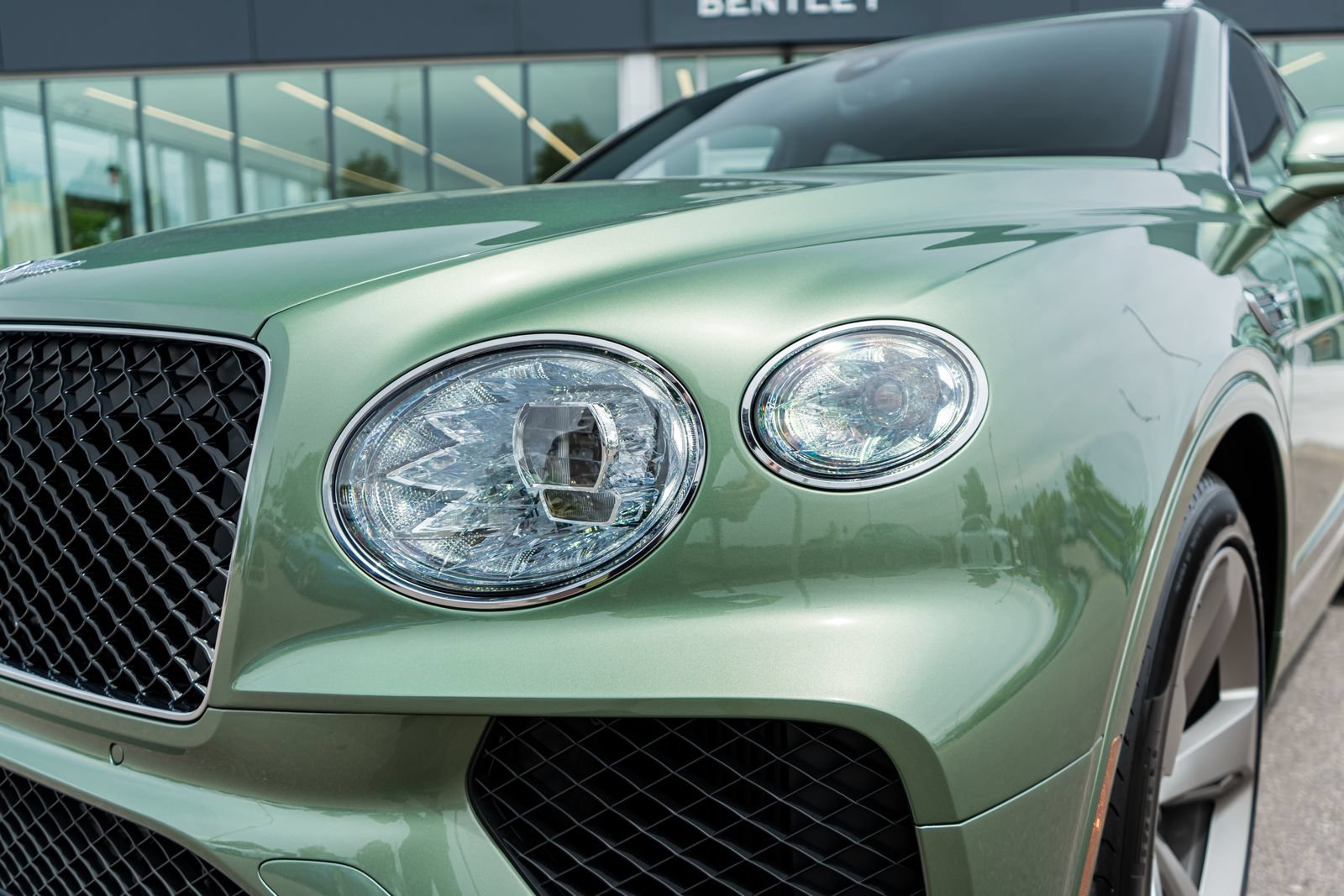 New 2026 Bentley Bentayga AWD/4WD image 22