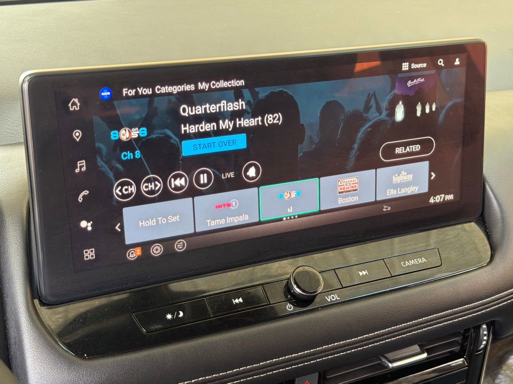 Used 2025 Nissan Rogue SL w/ Tech Package image 8