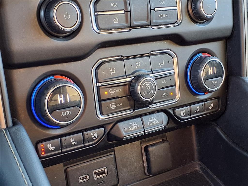 Used 2023 Chevrolet Suburban Premier image 26