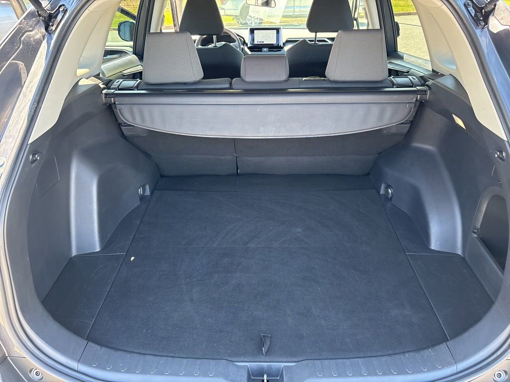 Used 2025 Toyota RAV4 XLE AWD/4WD image 27