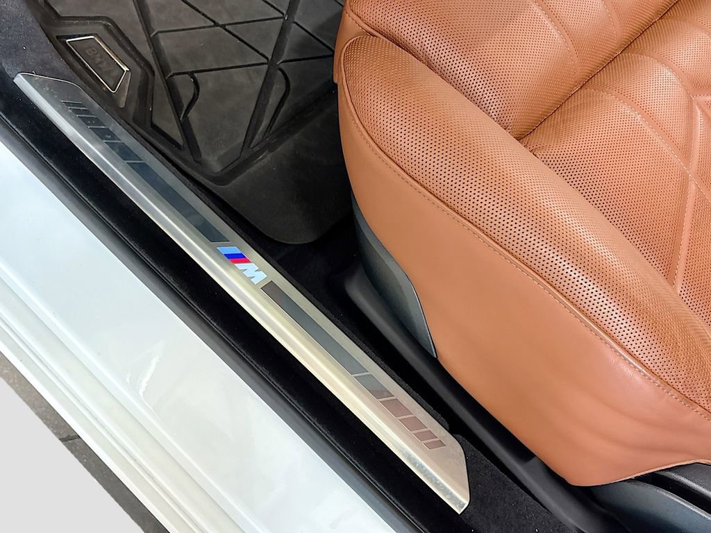 Used 2024 BMW i7 xDrive60 AWD/4WD image 22