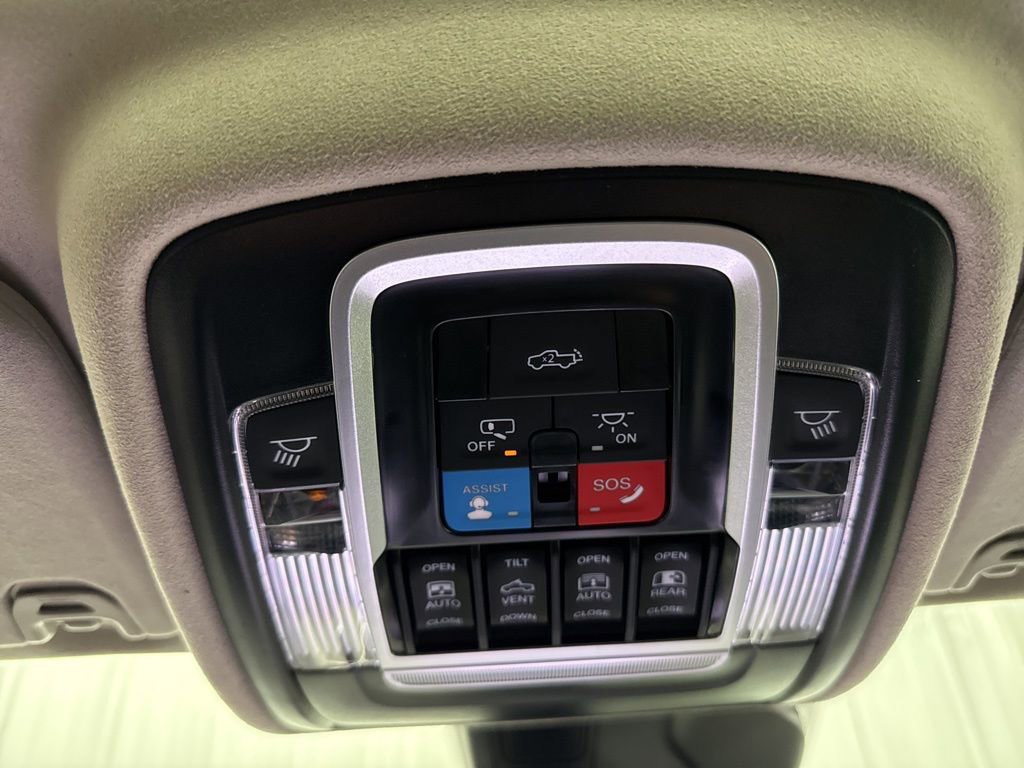 Used 2026 RAM 1500 Tungsten AWD/4WD image 32