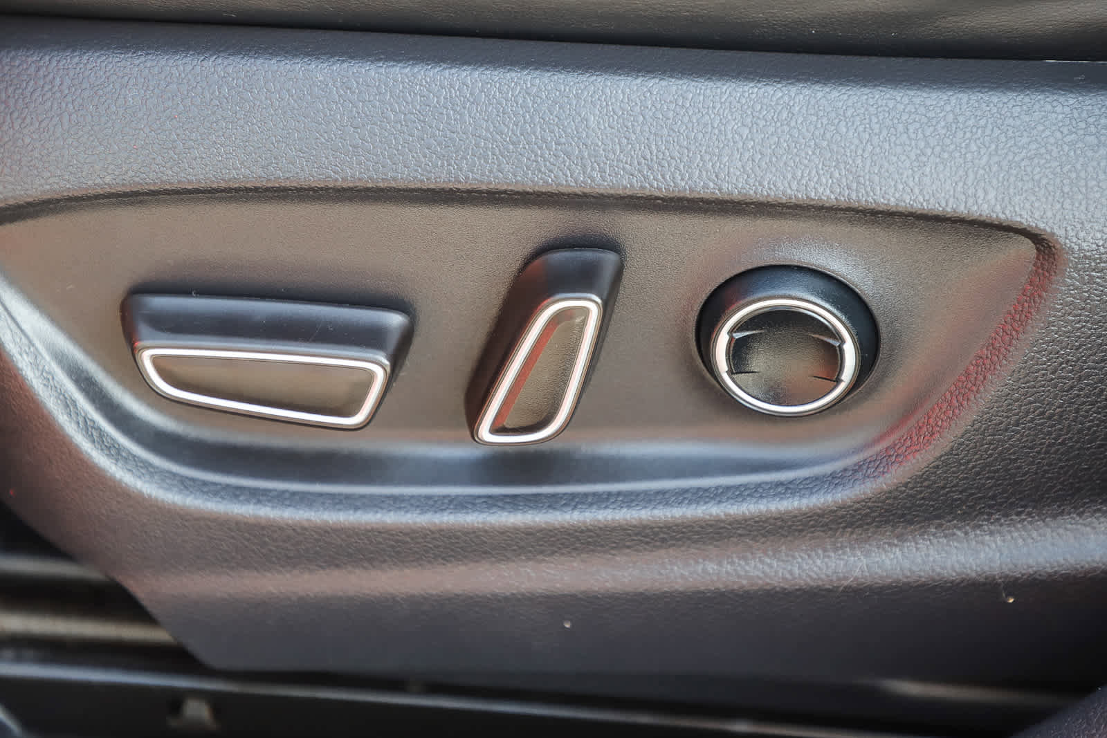 Used 2018 Toyota Prius Prime Premium image 22