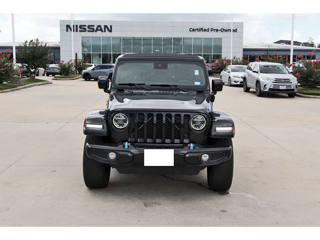 Used 2021 Jeep Wrangler Unlimited Sahara AWD/4WD image 8