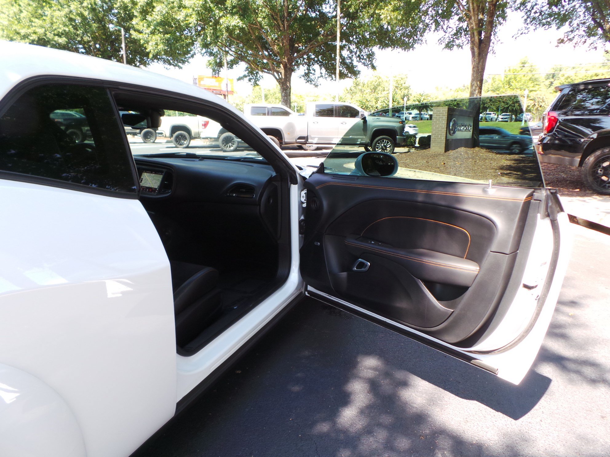 Used 2022 Dodge Challenger R/T Scat Pack RWD image 35