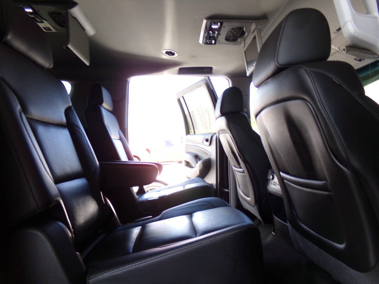 Used 2015 Chevrolet Suburban LTZ RWD image 23