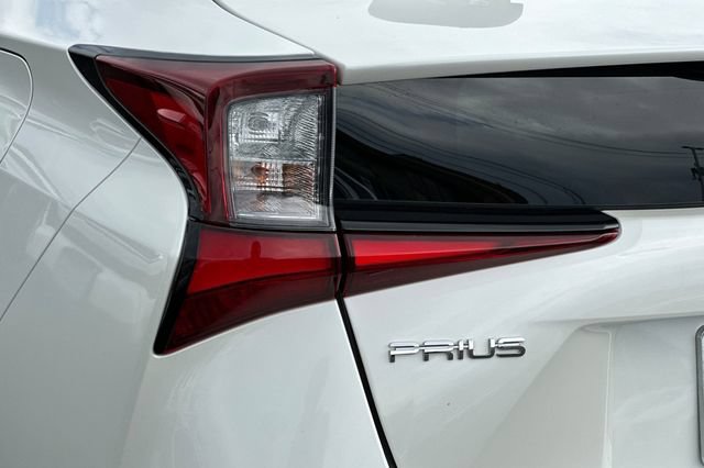 Used 2019 Toyota Prius LE FWD image 30