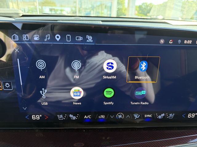 Used 2024 Chevrolet Traverse RS w/ LPO, Floor Liner Package AWD/4WD image 18