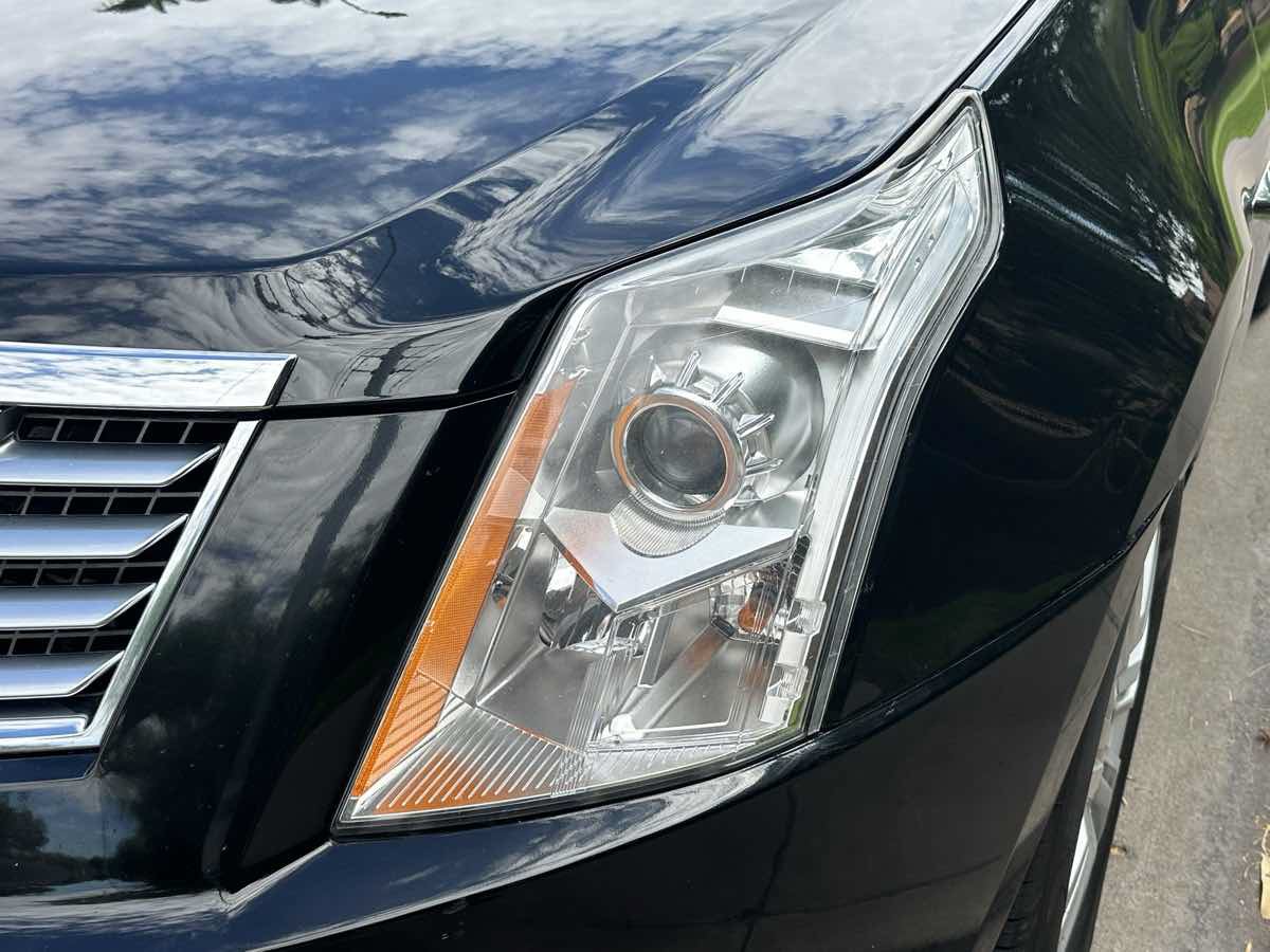 Used 2016 Cadillac SRX Luxury w/ Driver Awareness Package FWD image 52