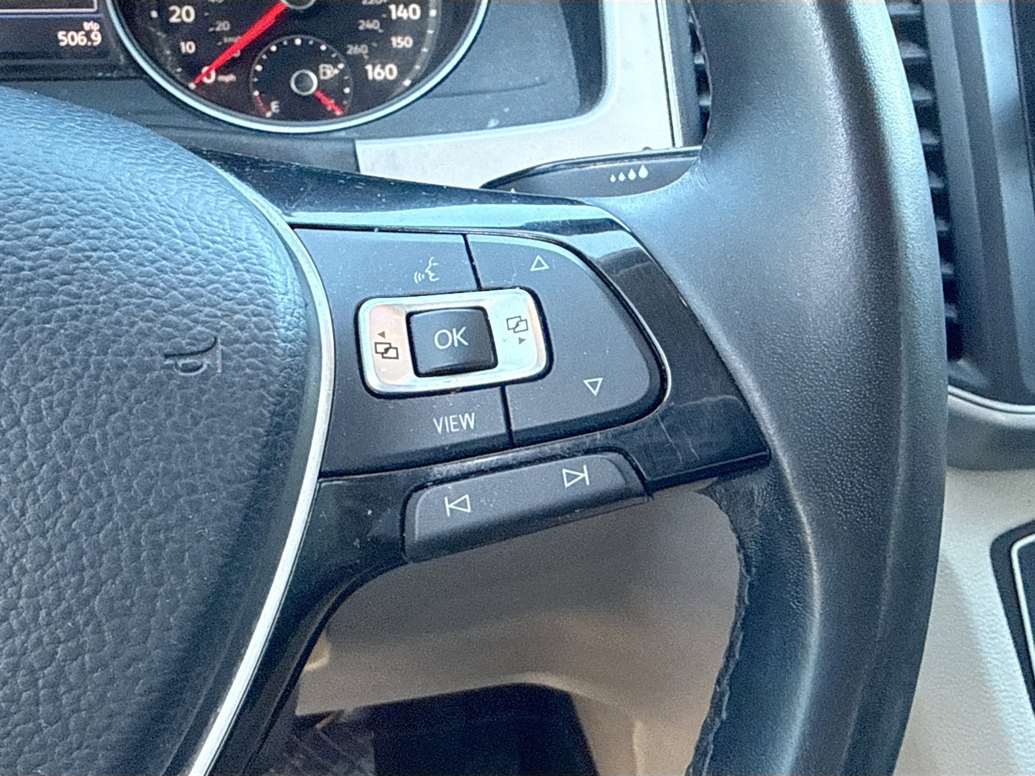 Used 2019 Volkswagen Atlas SE image 36