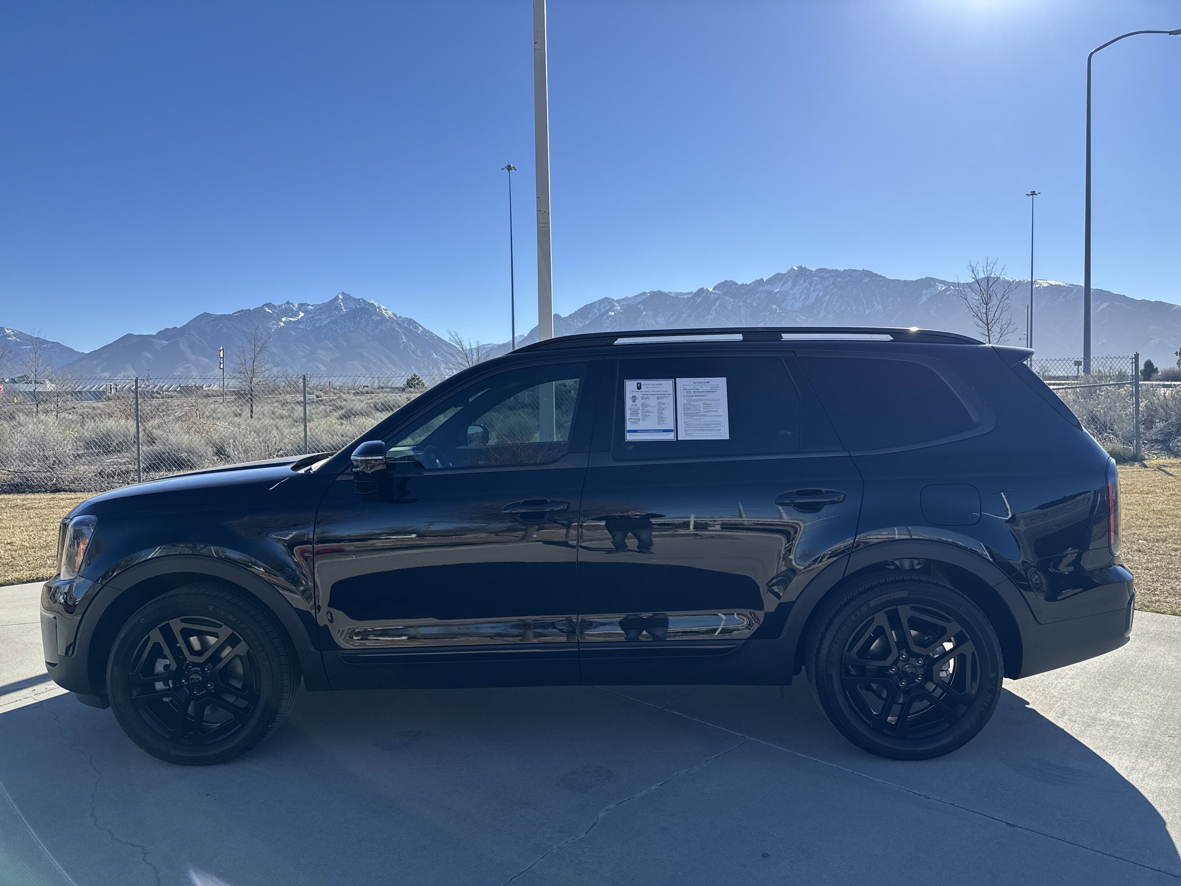 Used 2025 Kia Telluride SX Prestige X-Line image 2