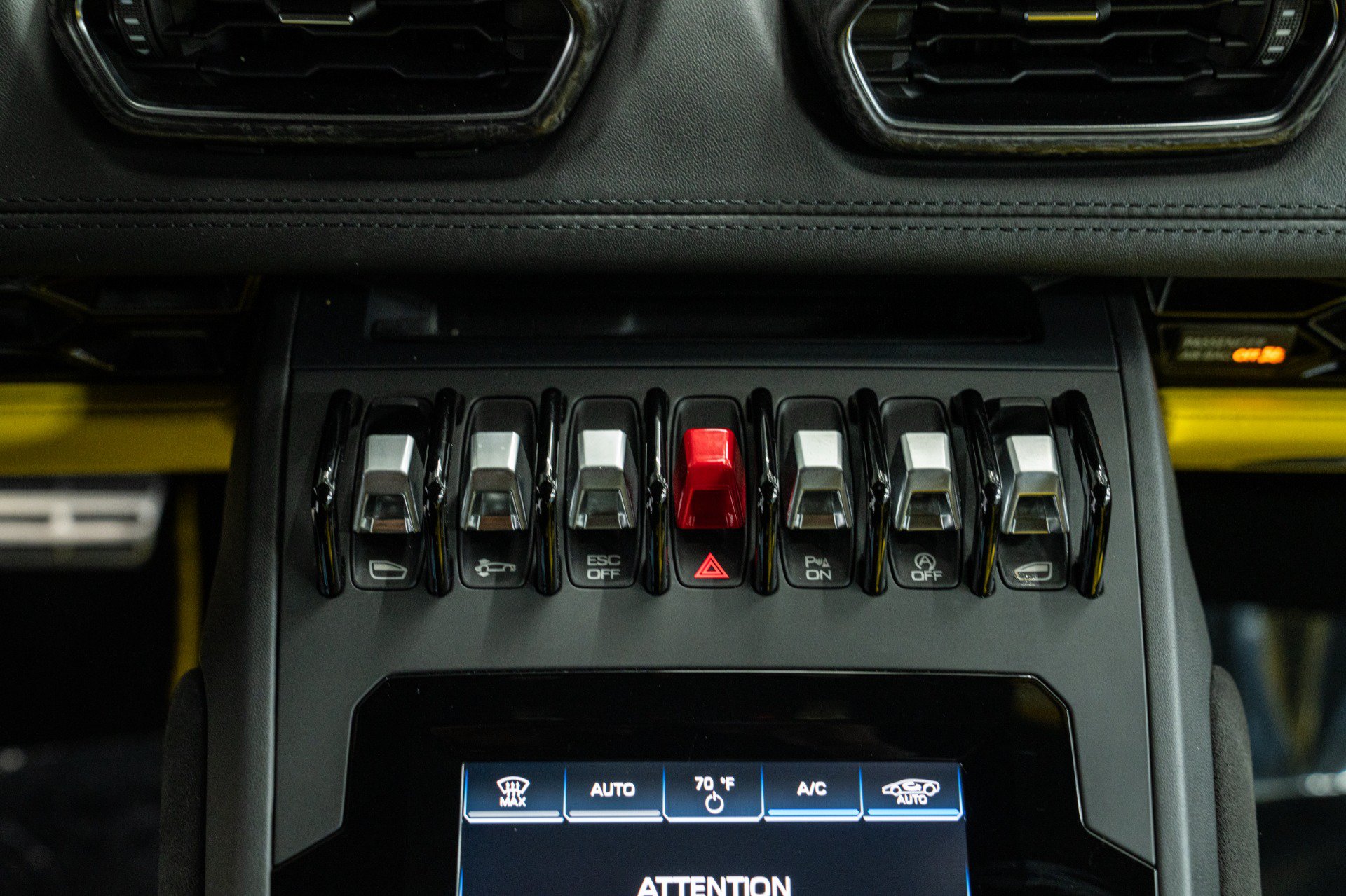 Used 2021 Lamborghini Huracan EVO RWD image 29