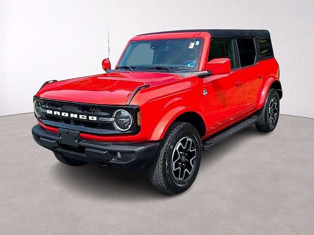 Used 2023 Ford Bronco Outer Banks AWD/4WD image 3