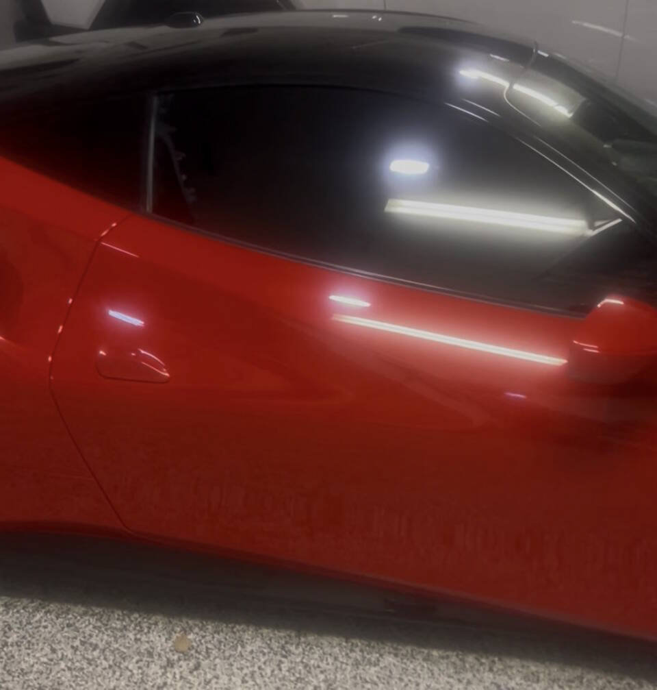 Used 2018 Ferrari 488 GTB RWD image 6