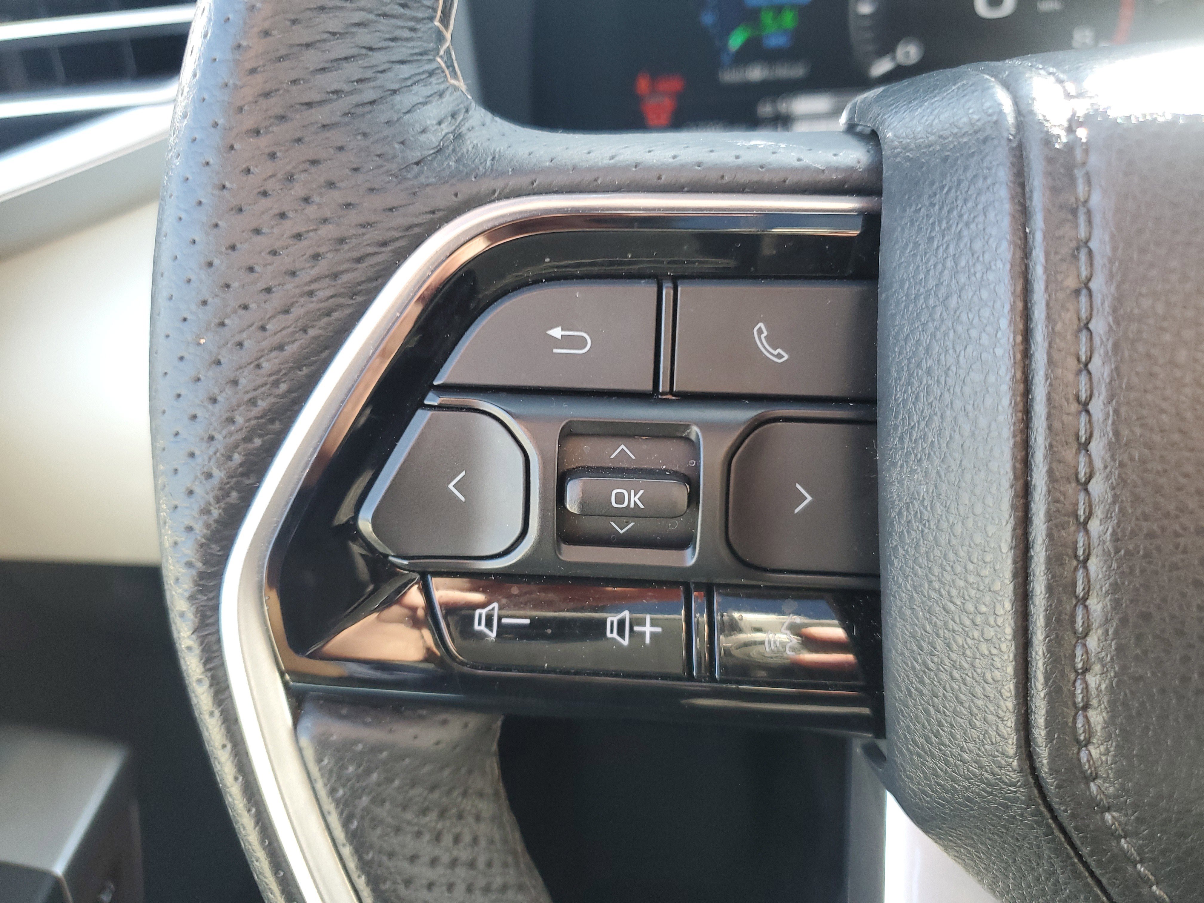 Used 2023 Toyota Sequoia Capstone image 24